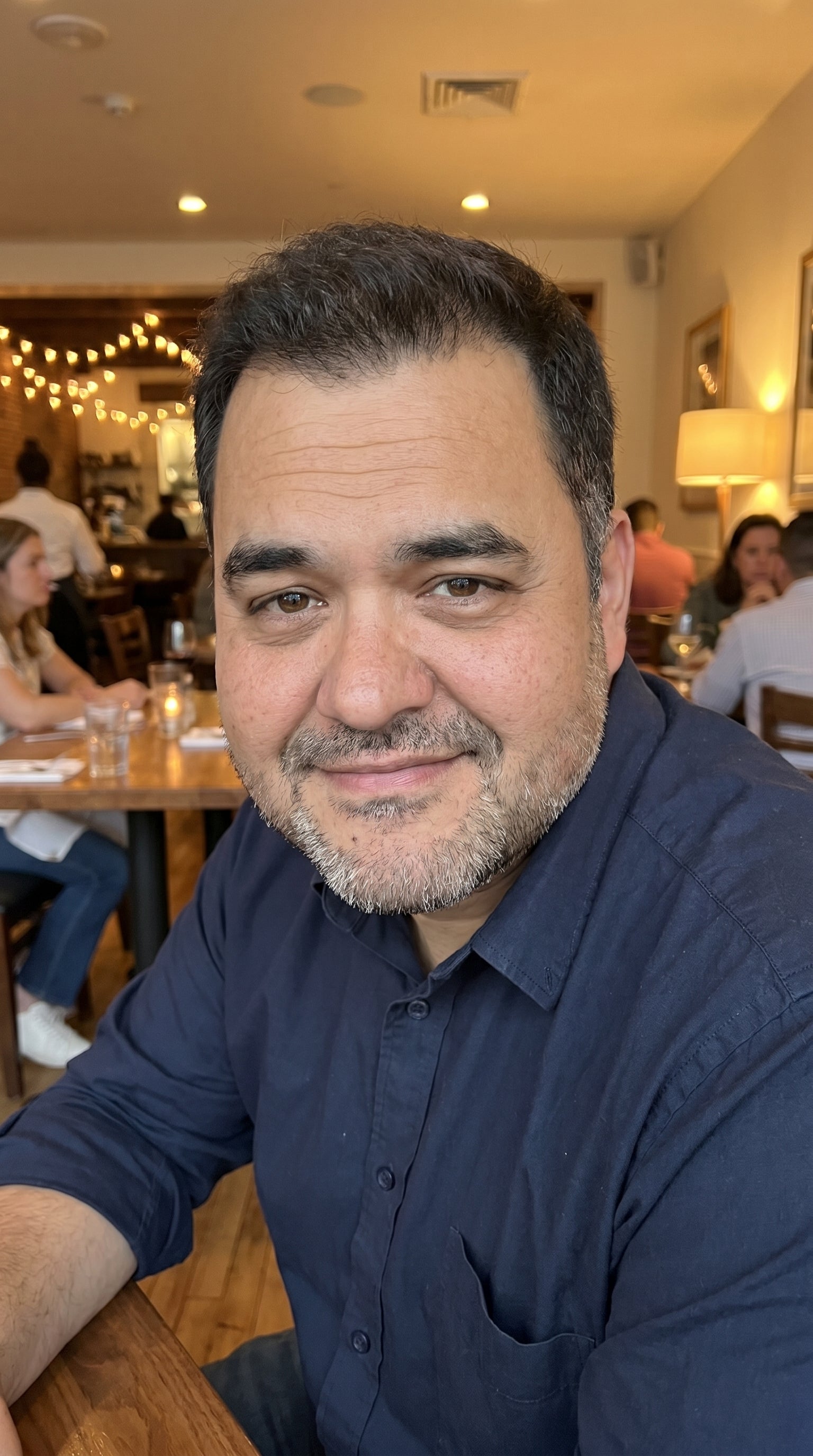 <strong>Carlos R</strong>